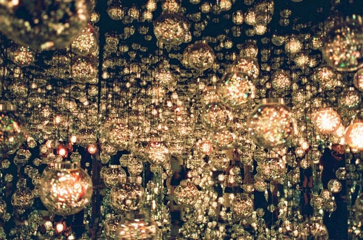 トヨタの二刀流戦略：EVシフトと水素社会への挑戦に関する画像